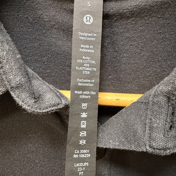 Men's Lululemon Commission Button Down Shirt. - Picture 4 of 4